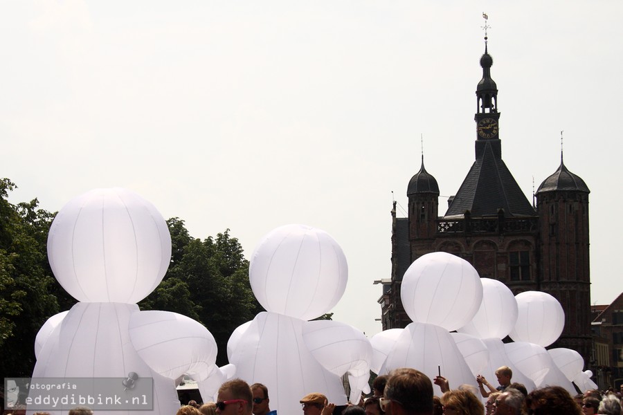 2014-07-13 Compagnie des Quidams - Reve d'Herbert (Deventer op Stelten) 004